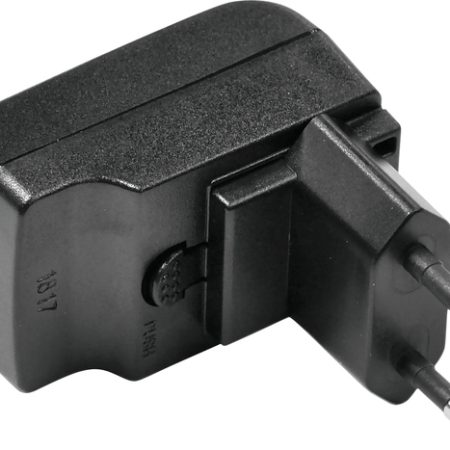 Makita 198363-7 AC adapter, ulaz 100-240V/ izlaz 5V za DF001-karton