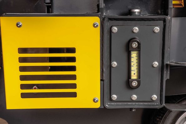 Magnum 32 - electric motor / oil tank
